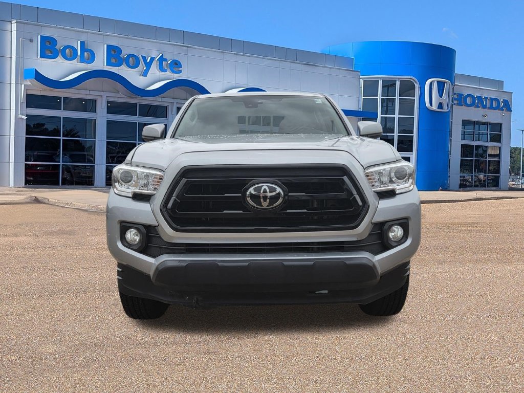 Used 2023 Toyota Tacoma SR5 RWD image 2