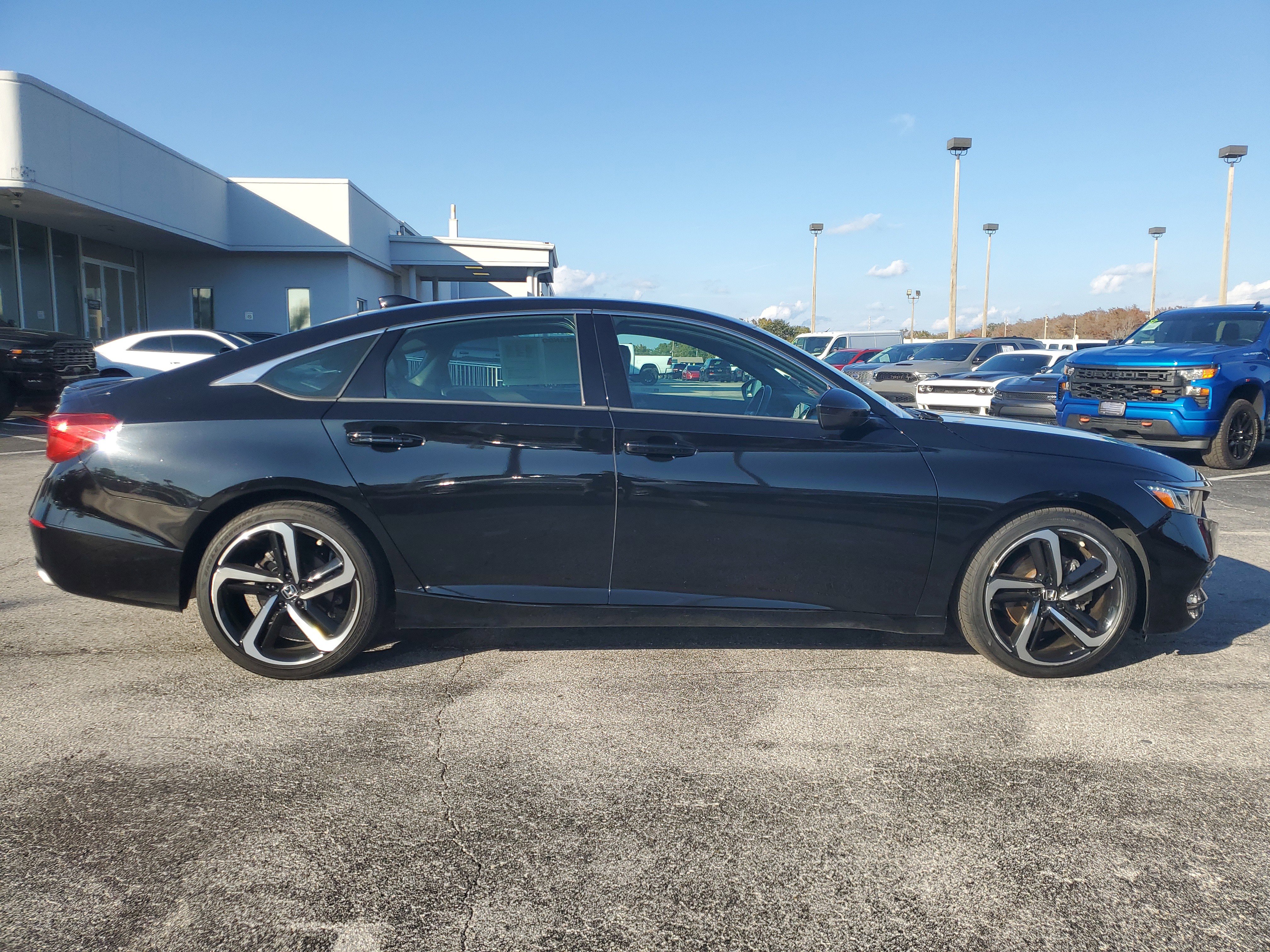 Used 2020 Honda Accord Sport image 8