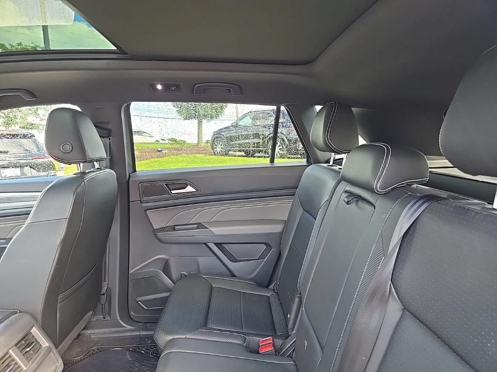 Used 2023 Volkswagen Atlas Cross Sport SE w/ Panoramic Sunroof Package AWD/4WD image 31