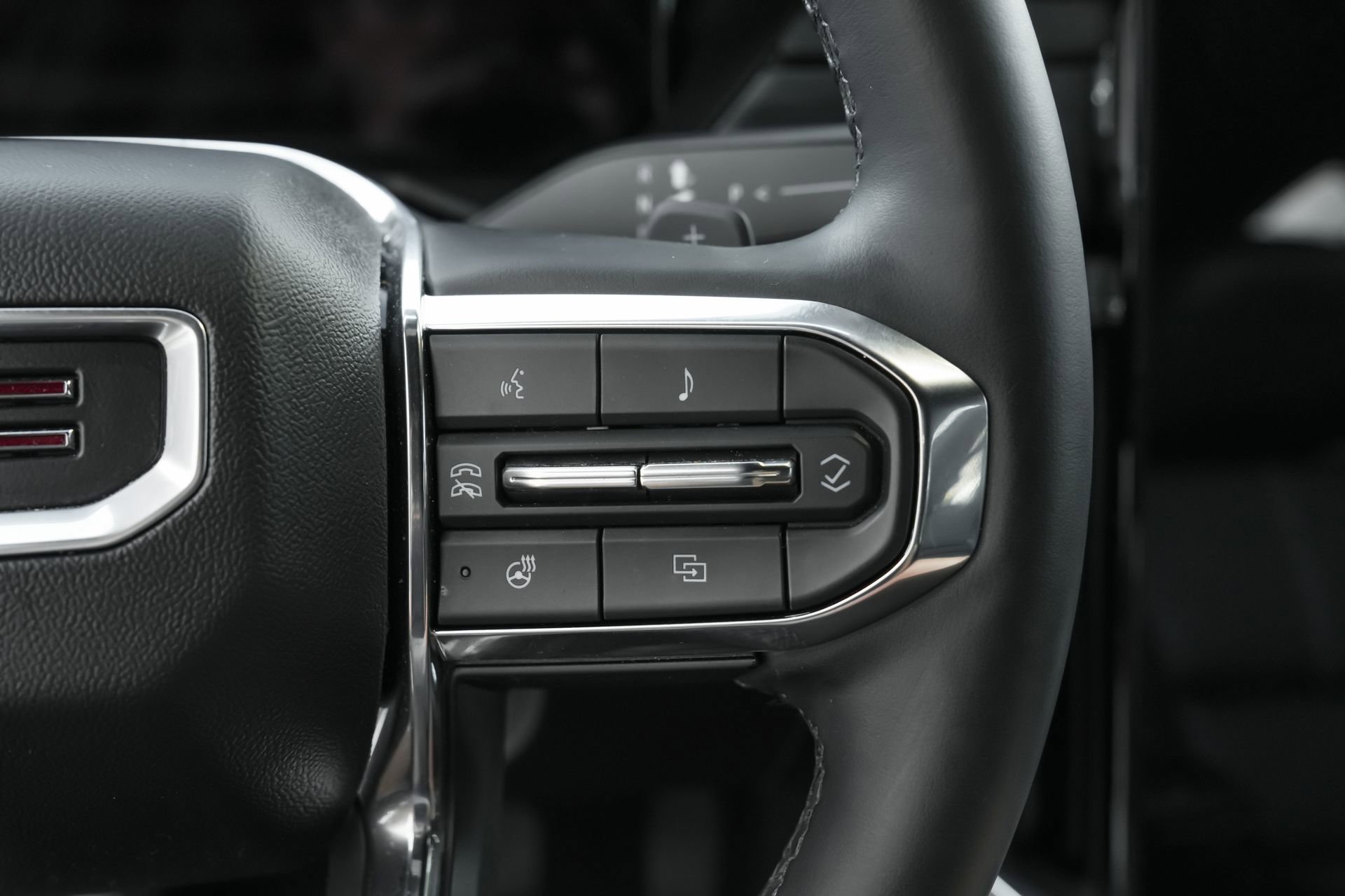 Used 2024 GMC Acadia Elevation image 18