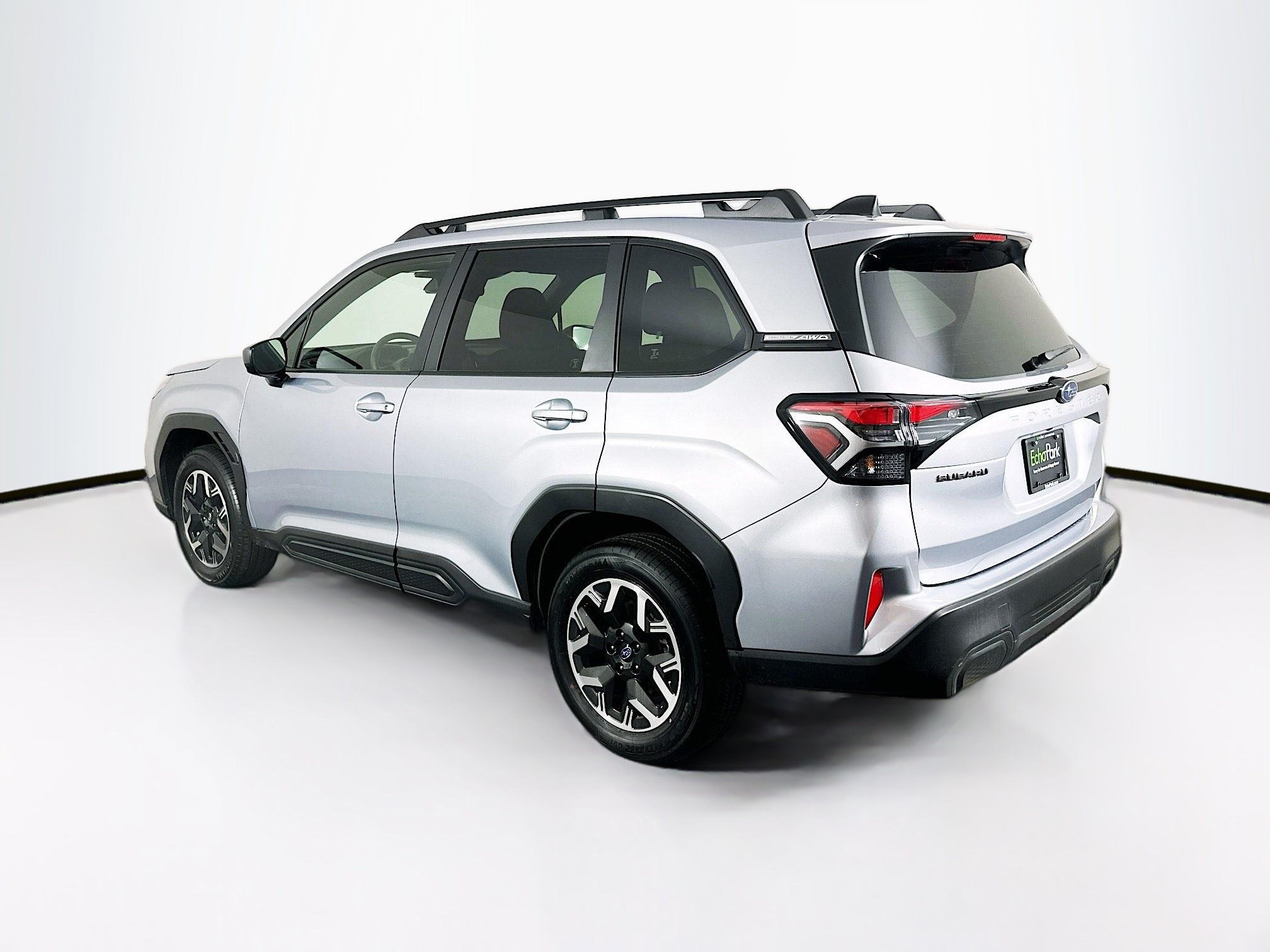 Used 2025 Subaru Forester Premium AWD/4WD image 5