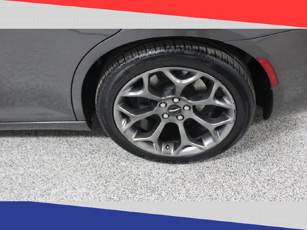 Used 2016 Chrysler 300 S image 36