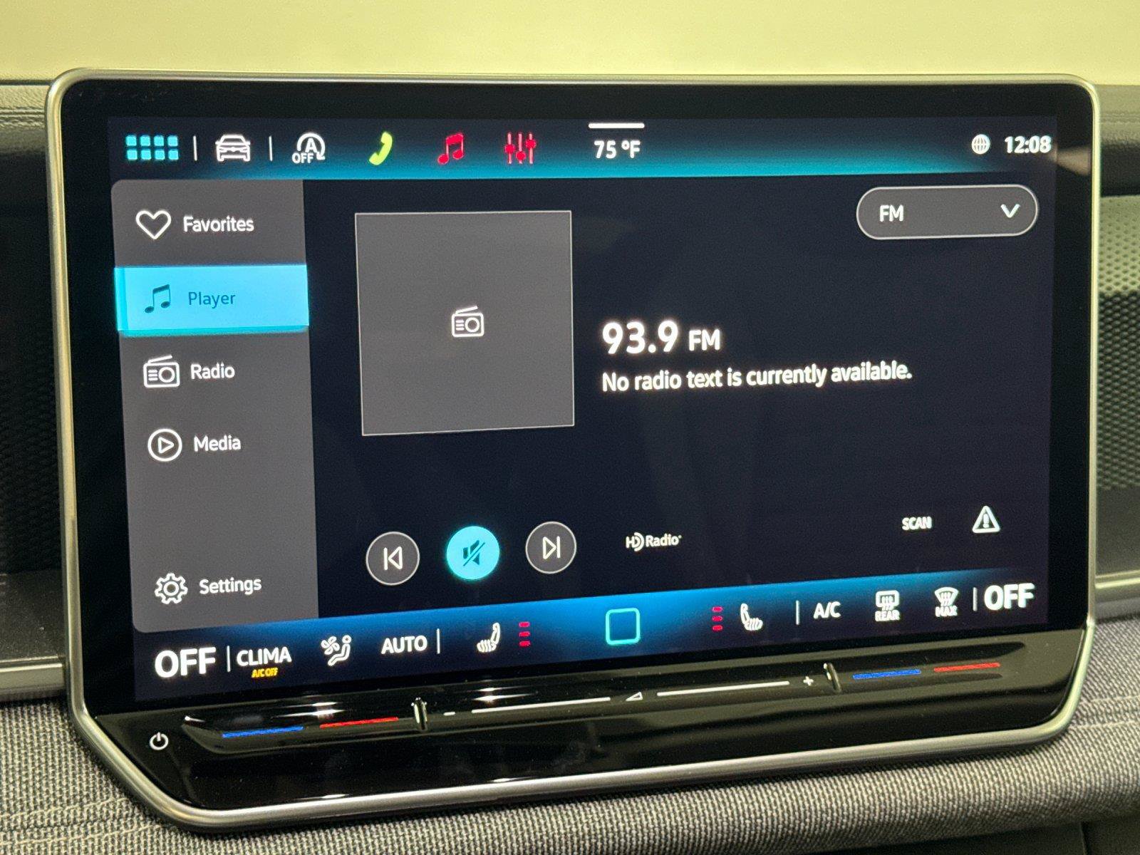 New 2026 Volkswagen Tiguan S FWD image 17