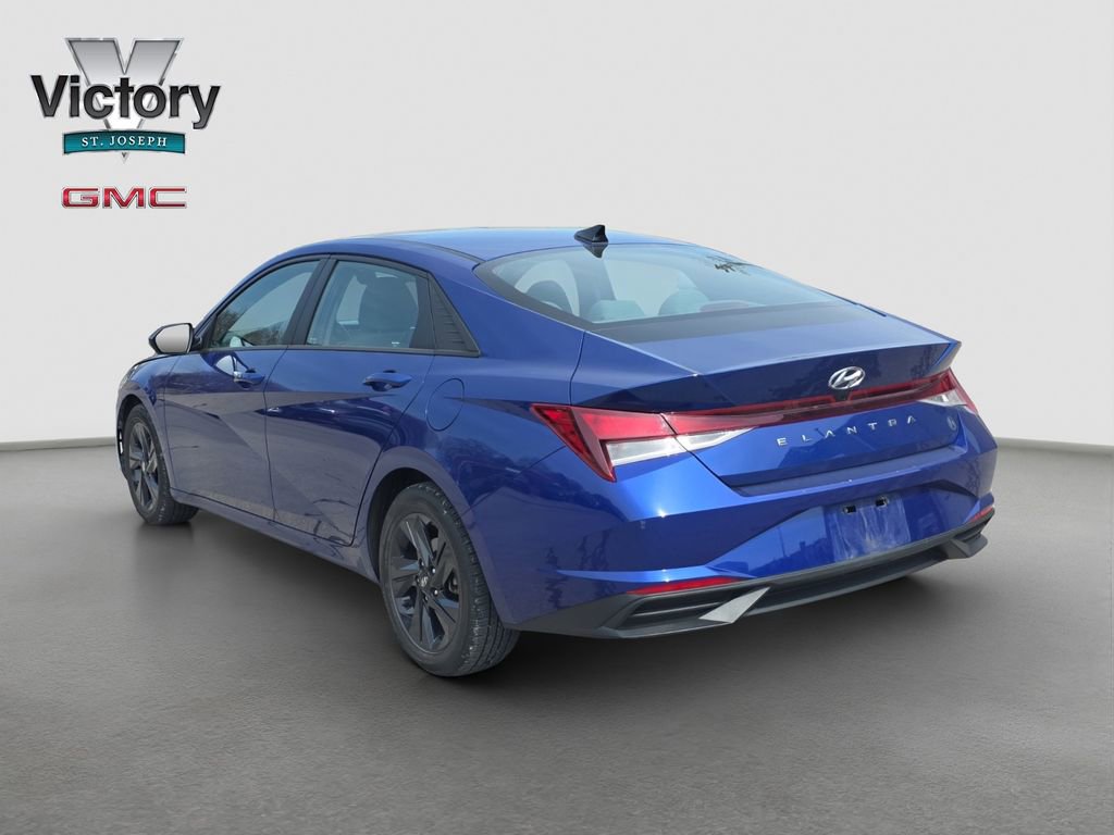Used 2023 Hyundai Elantra SEL image 15