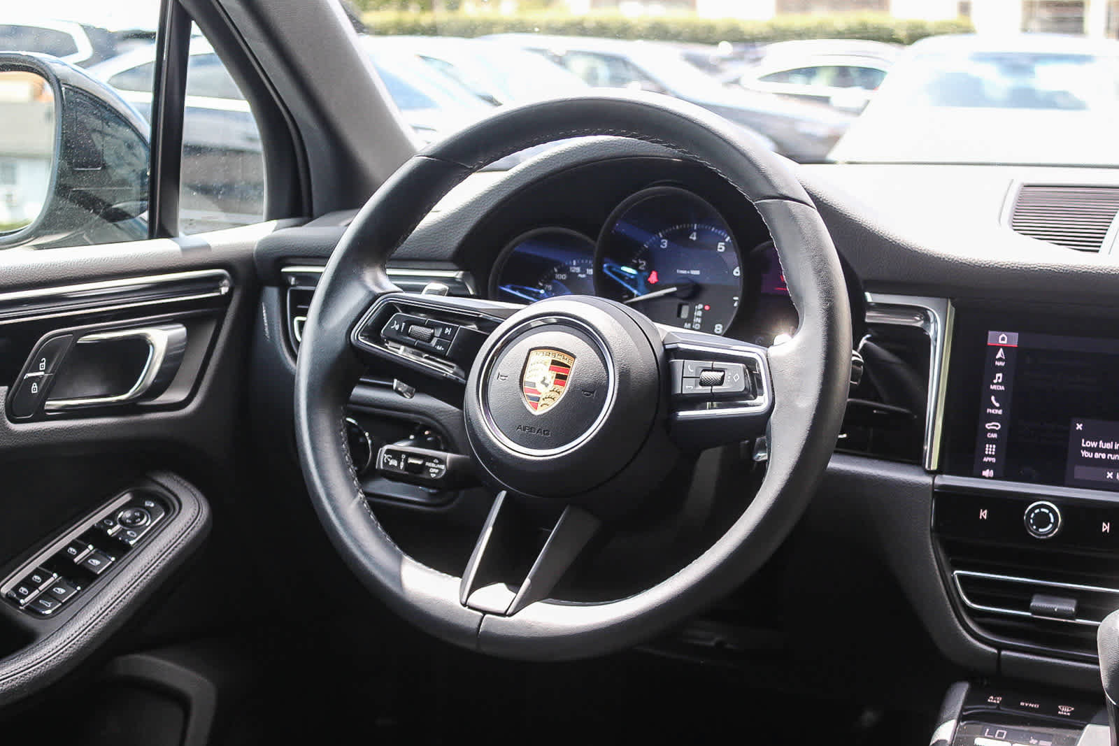 Used 2023 Porsche Macan AWD/4WD image 15
