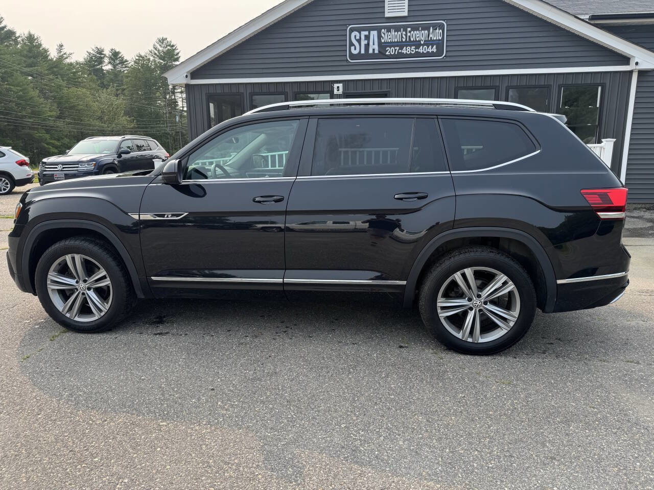 Used 2019 Volkswagen Atlas SEL R-Line image 4