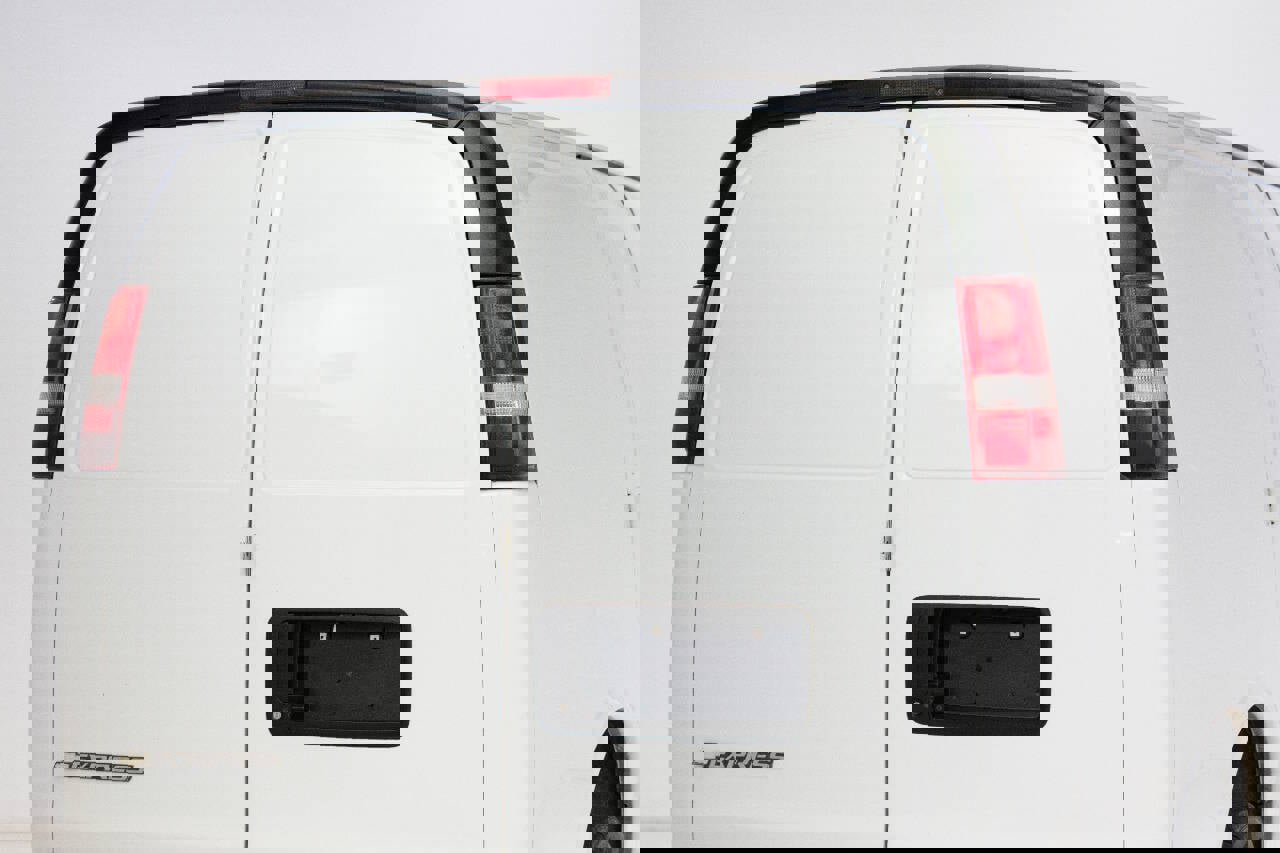 Used 2017 Chevrolet Express 2500 image 15