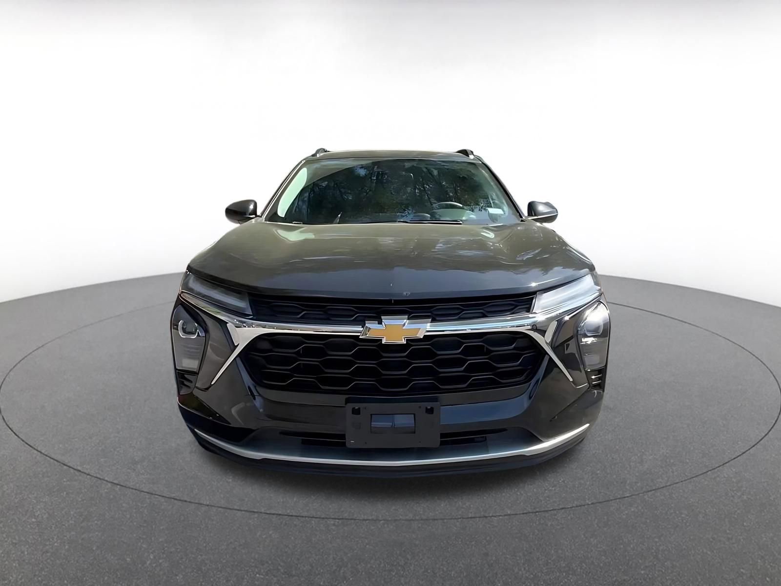 Used 2025 Chevrolet Trax LT image 4