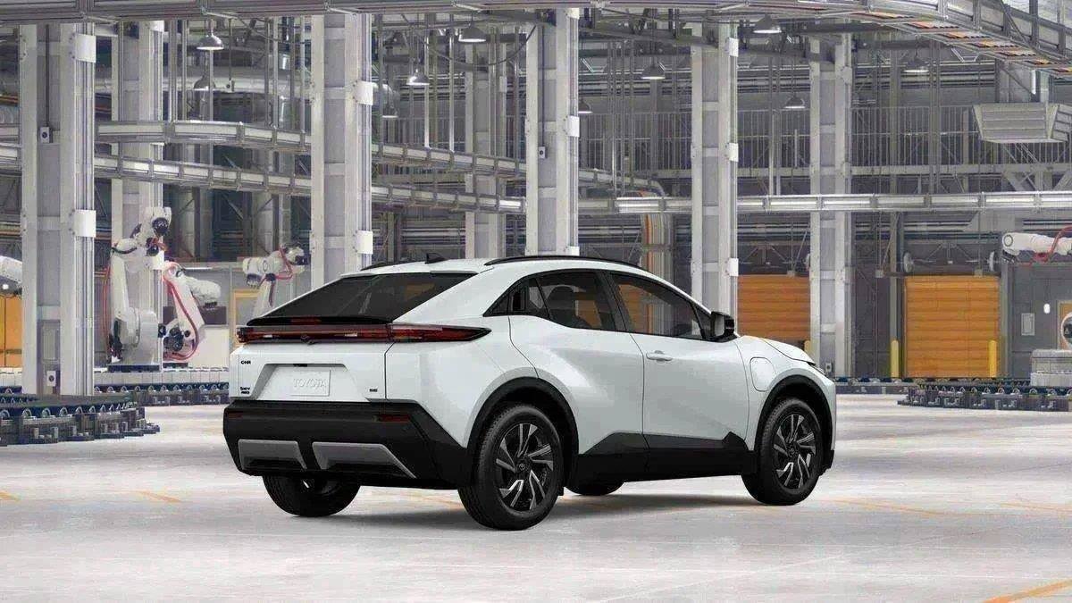 New 2026 Toyota C-HR AWD/4WD image 98