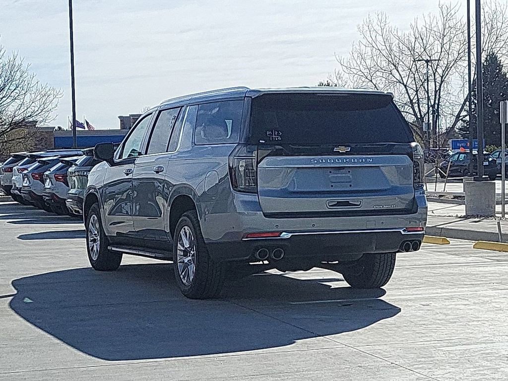 Used 2025 Chevrolet Suburban Premier image 6