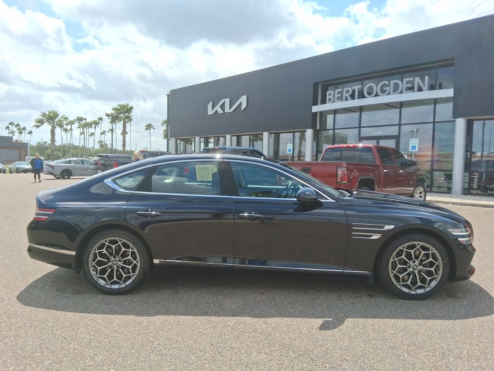 Used 2021 Genesis G80 2.5T w/ Advanced Package RWD image 3