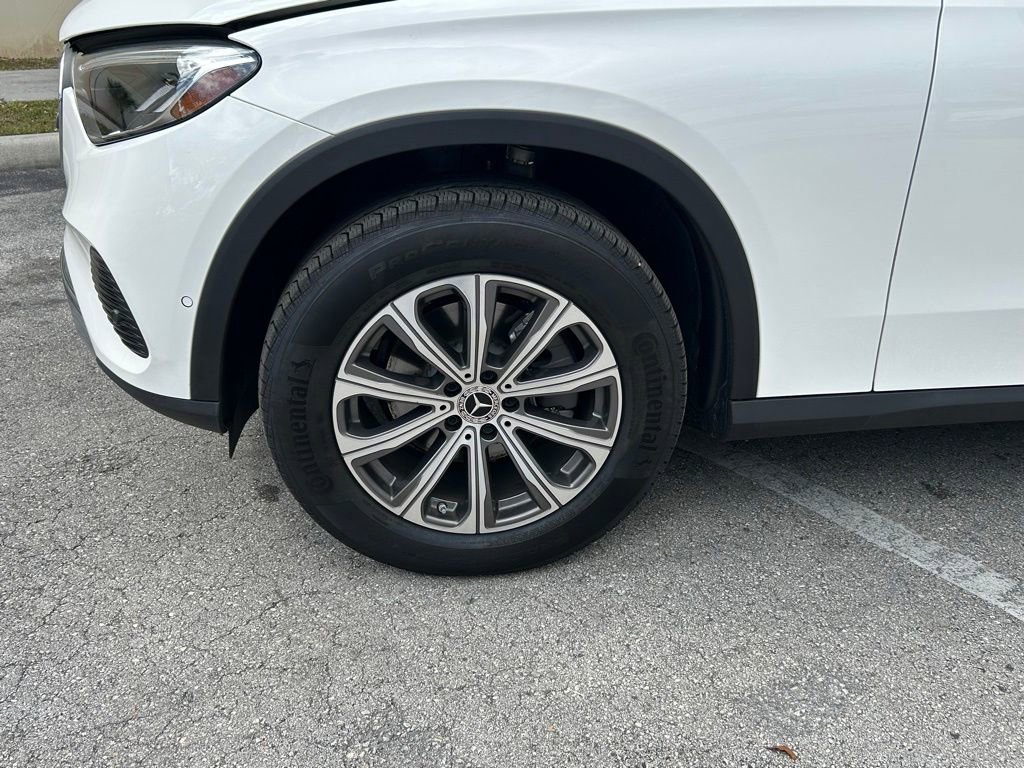 Used 2025 Mercedes-Benz GLC 300 4MATIC image 27