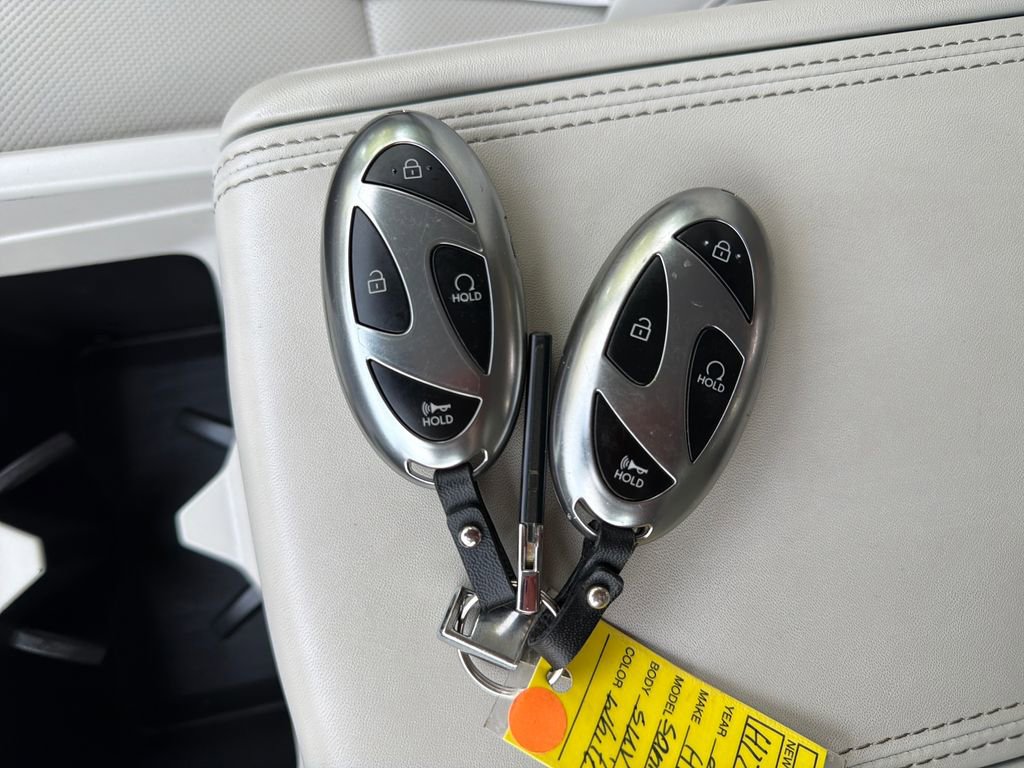 Used 2025 Hyundai Santa Fe SEL FWD image 26