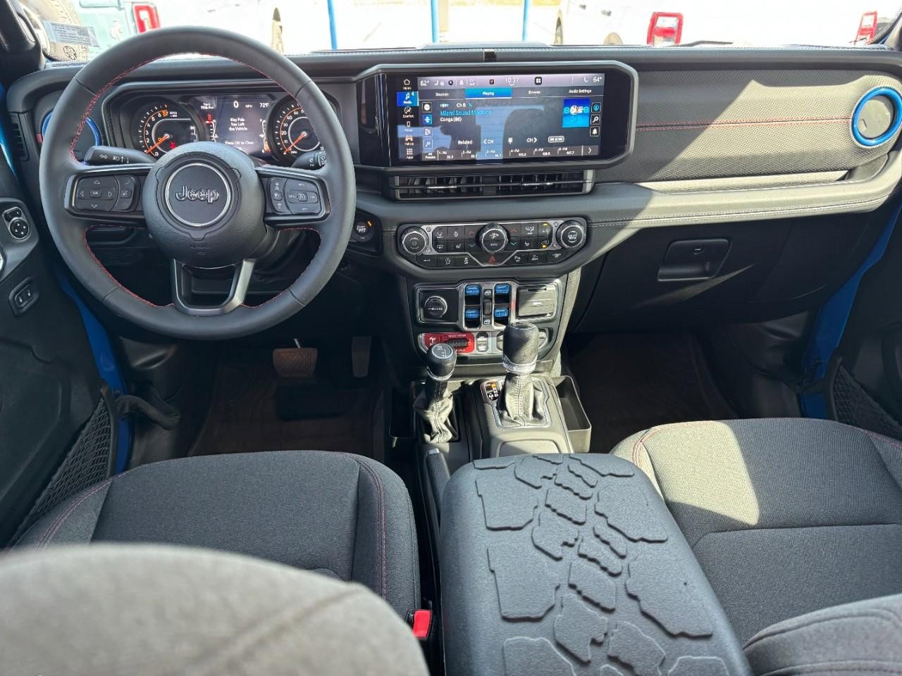 Used 2024 Jeep Gladiator Rubicon w/ Safety Group image 11