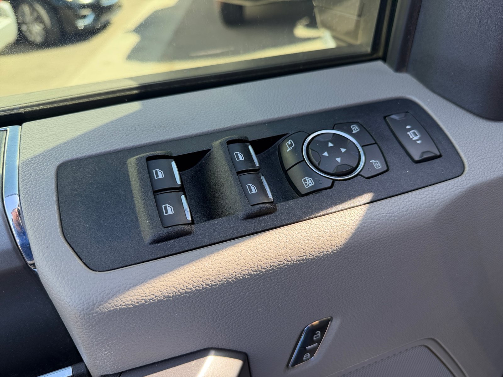 Used 2022 Ford F250 XLT w/ XLT Premium Package AWD/4WD image 20