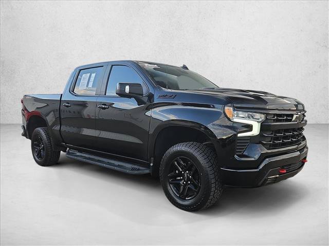 Used 2024 Chevrolet Silverado 1500 LT Trail Boss w/ LT Trail Boss Premium Package AWD/4WD video 3
