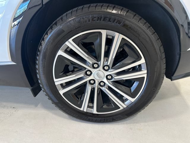 Used 2025 Cadillac Lyriq Luxury w/ LPO, Floor Liner Package AWD/4WD image 9