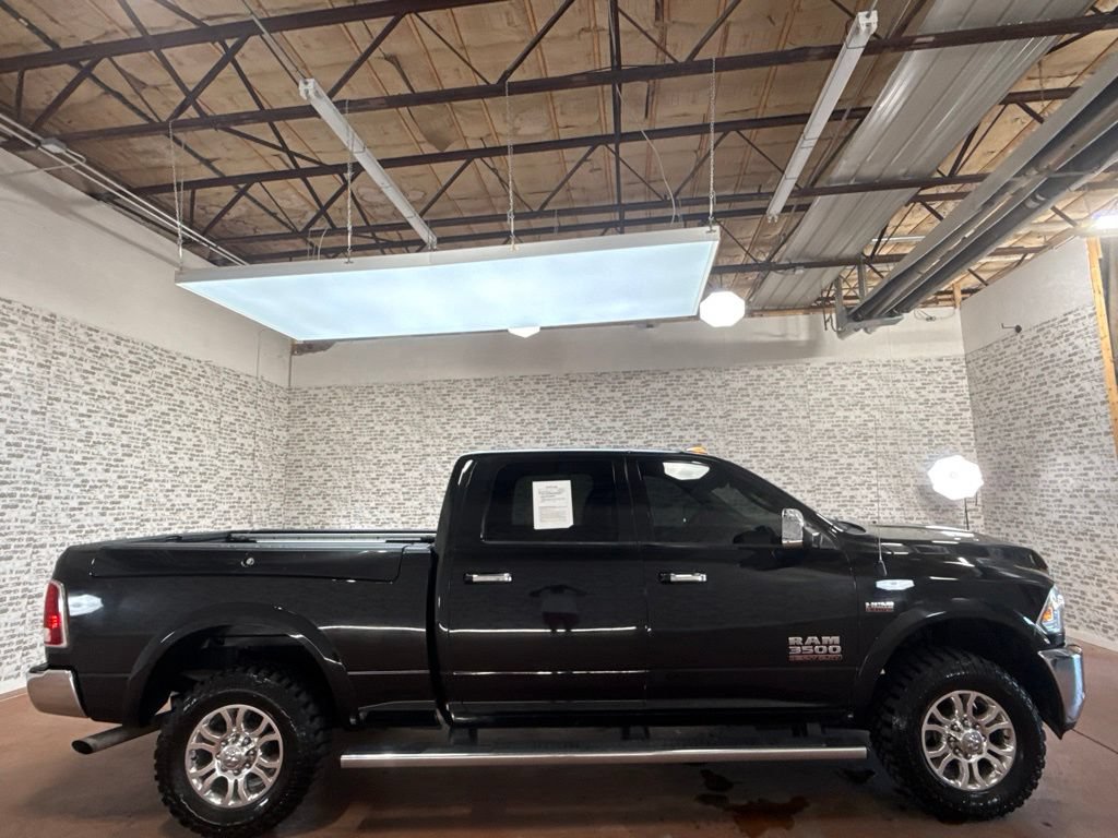 Used 2017 RAM 3500 Laramie w/ Convenience Group AWD/4WD image 8