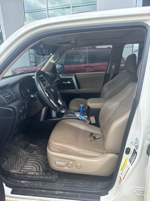 Used 2017 Toyota 4Runner Limited AWD/4WD image 9