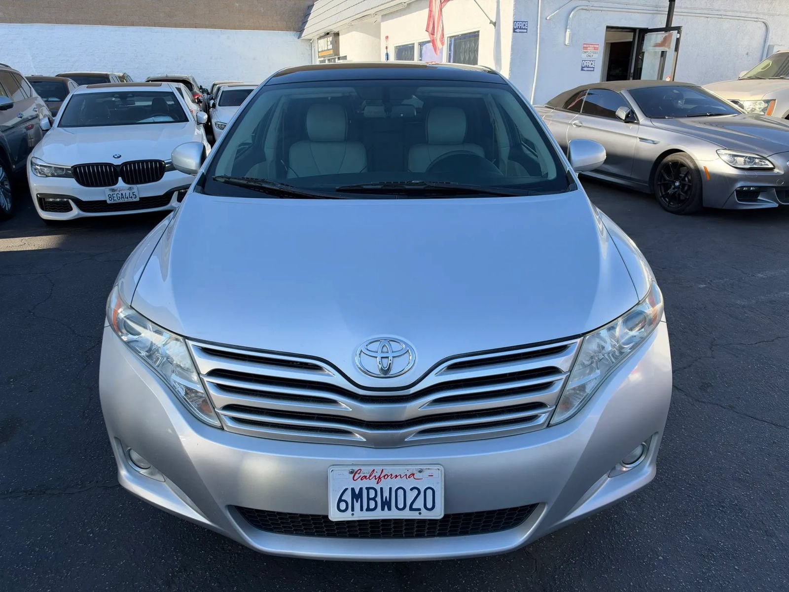 Used 2010 Toyota Venza w/ Leather Pkg FWD image 5