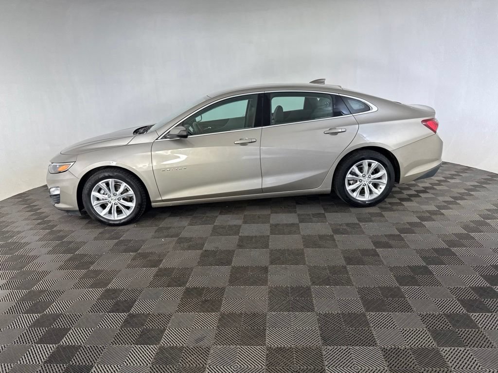 Used 2022 Chevrolet Malibu LT FWD image 9