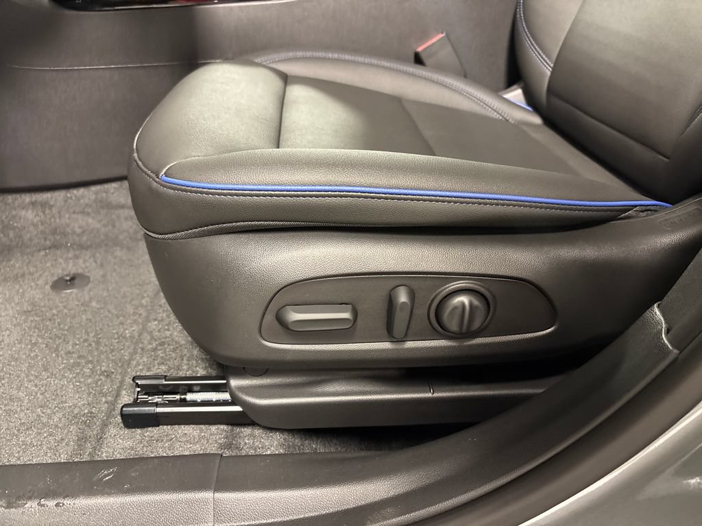 New 2026 Buick Envista Sport Touring w/ Convenience I Package FWD image 21