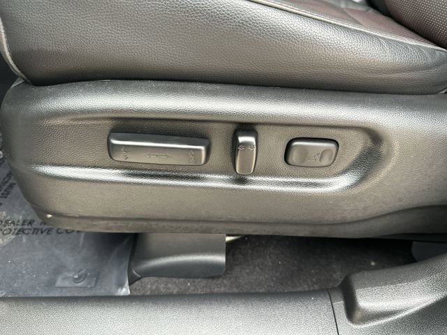 Used 2025 Honda Ridgeline Black Edition image 16