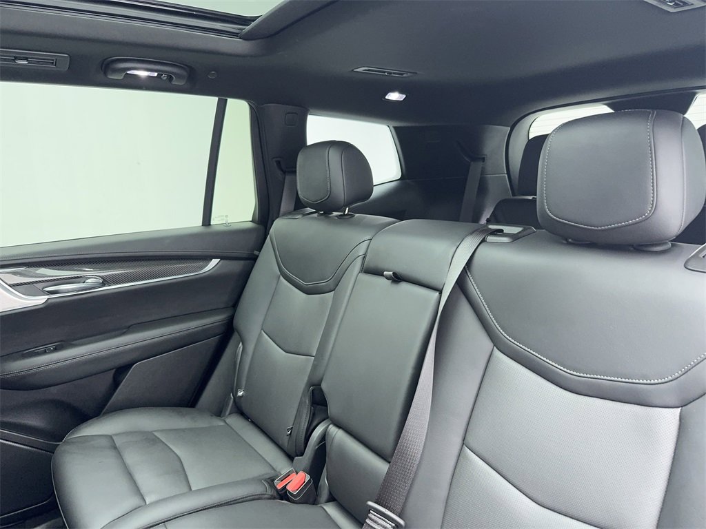 Used 2024 Cadillac XT6 Sport image 41