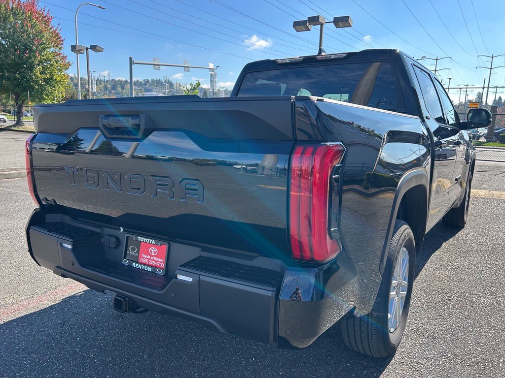 Certified 2025 Toyota Tundra SR5 w/ SR5 Premium Package AWD/4WD image 5