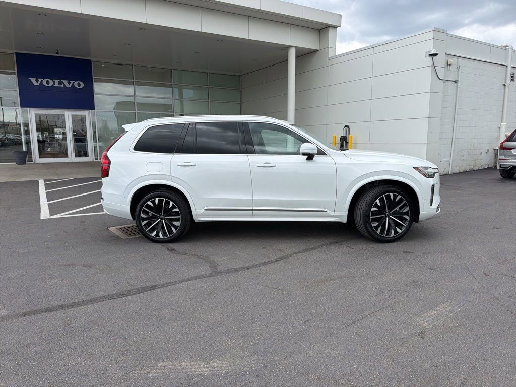 Certified 2025 Volvo XC90 B5 Plus image 2