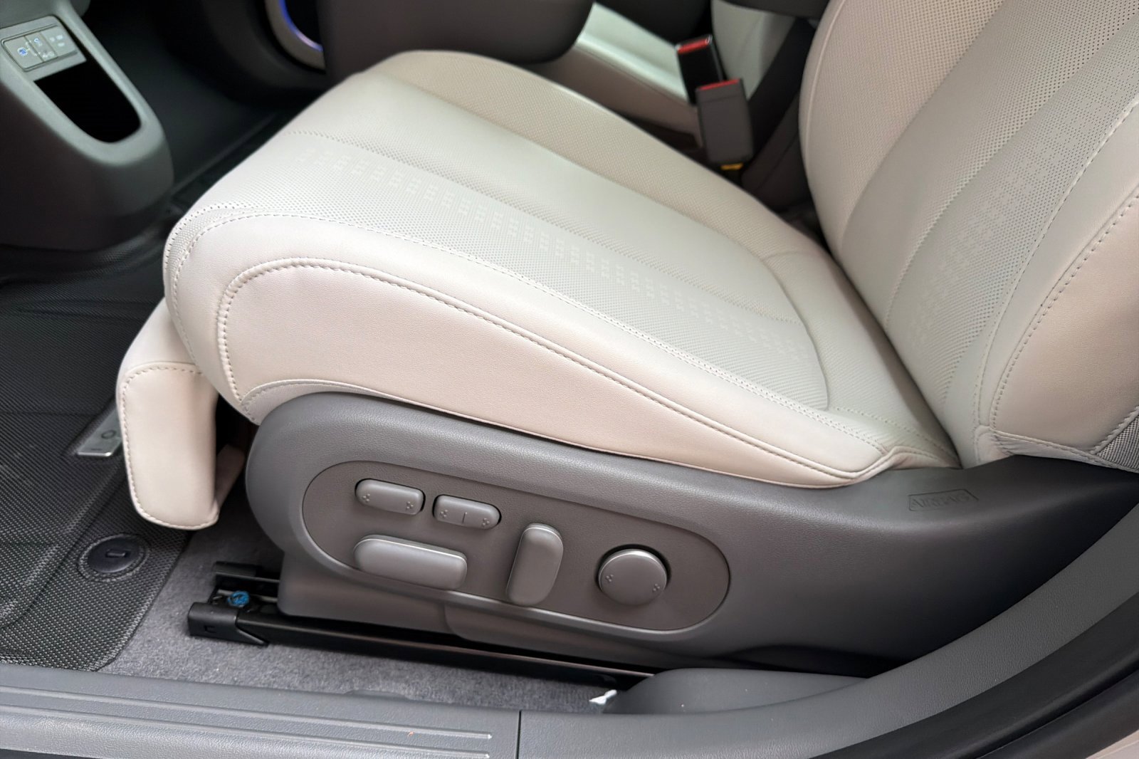 New 2026 Hyundai Ioniq 5 Limited image 13