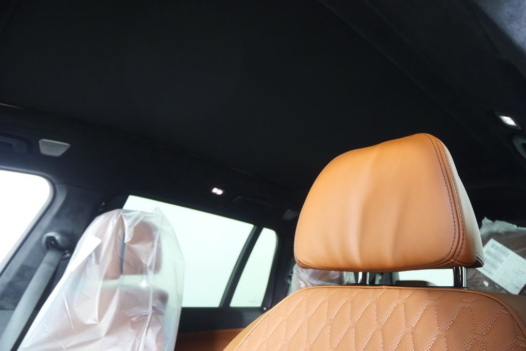 New 2026 BMW X7 xDrive40i w/ Executive Package image 13