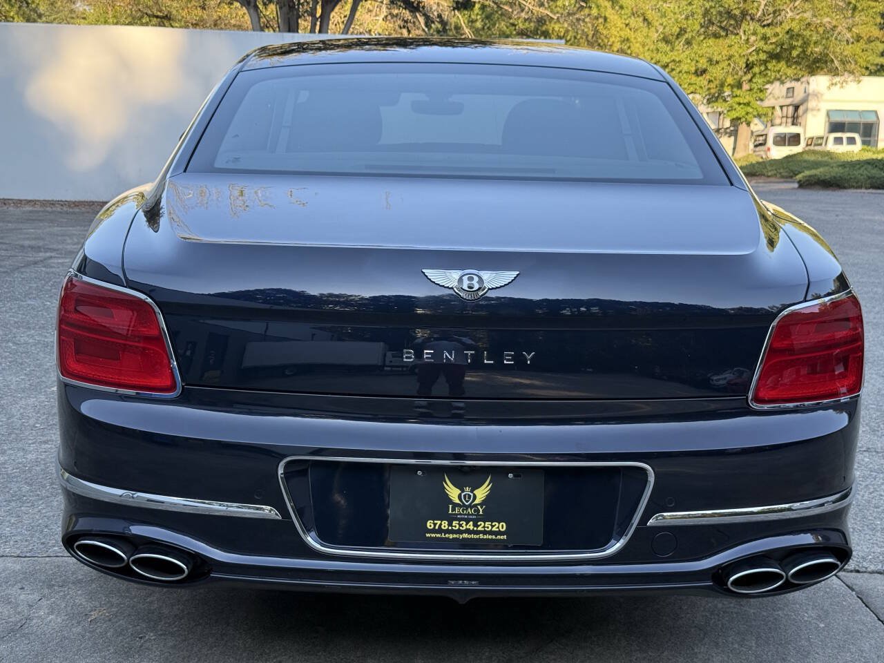 Used 2022 Bentley Flying Spur V8 AWD/4WD image 4