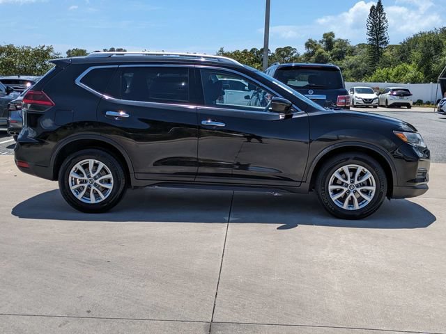 Used 2020 Nissan Rogue SV FWD image 4