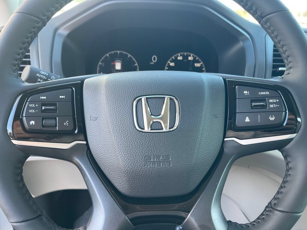 New 2026 Honda Odyssey Touring image 11