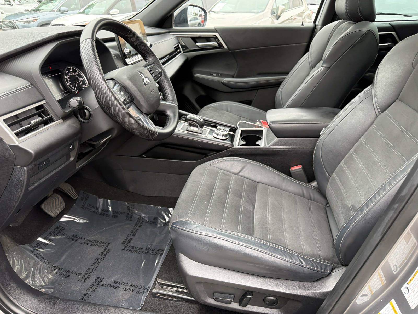 Used 2022 Mitsubishi Outlander SE AWD/4WD image 15