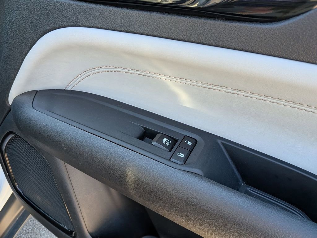 Used 2025 Jeep Compass Limited AWD/4WD image 32