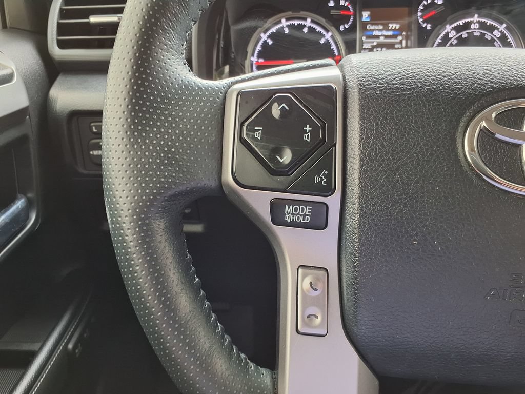Used 2024 Toyota 4Runner Limited AWD/4WD image 26