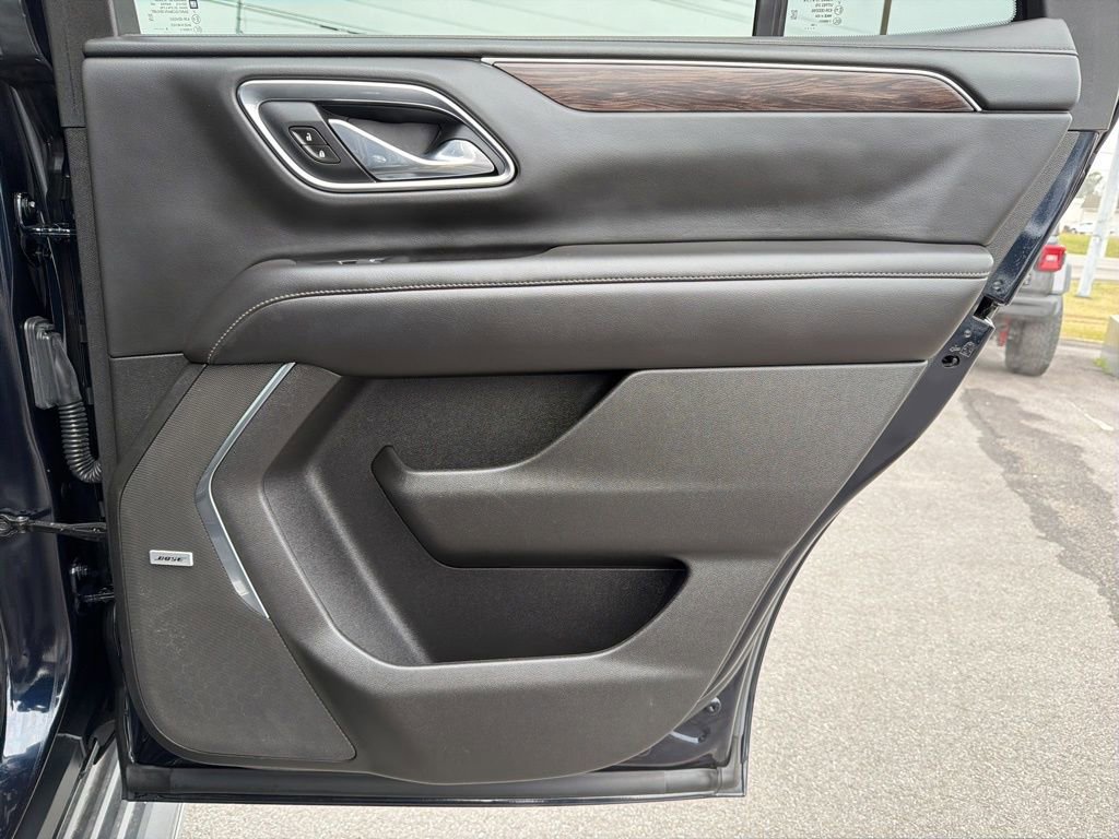 Used 2021 Chevrolet Tahoe LT w/ LT Signature Package image 17