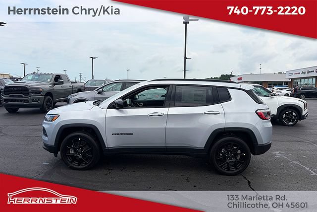 New 2026 Jeep Compass Latitude AWD/4WD image 4