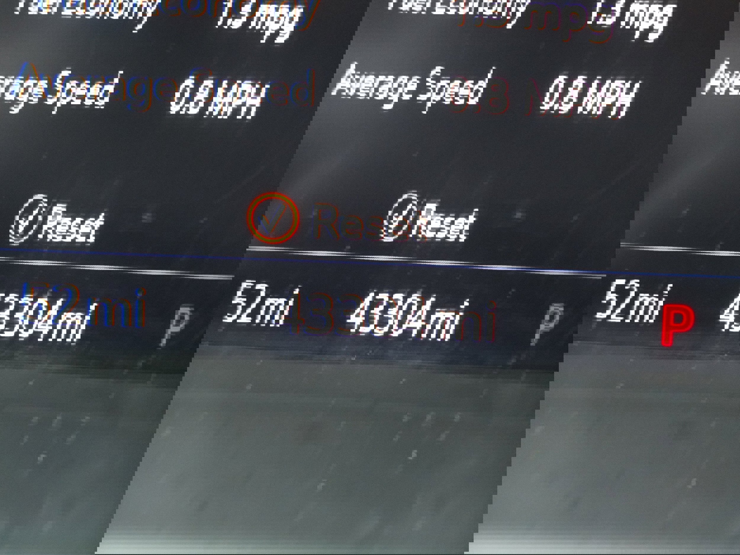 Used 2023 Buick Envision Avenir image 24