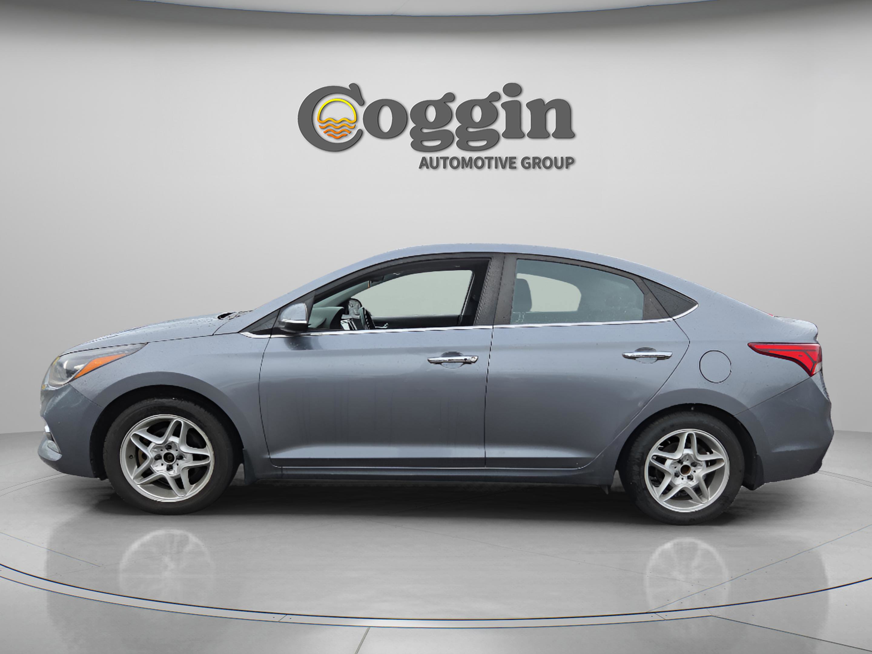 Used 2018 Hyundai Accent Limited image 2