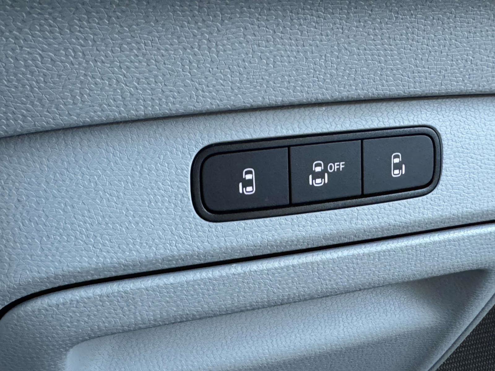 Certified 2025 Volkswagen ID. Buzz 1st Edition image 29