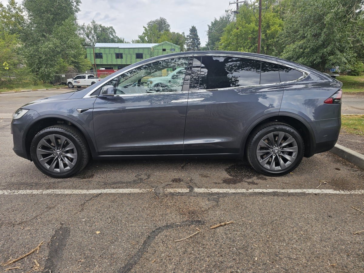 Used 2017 Tesla Model X 100D AWD/4WD image 2