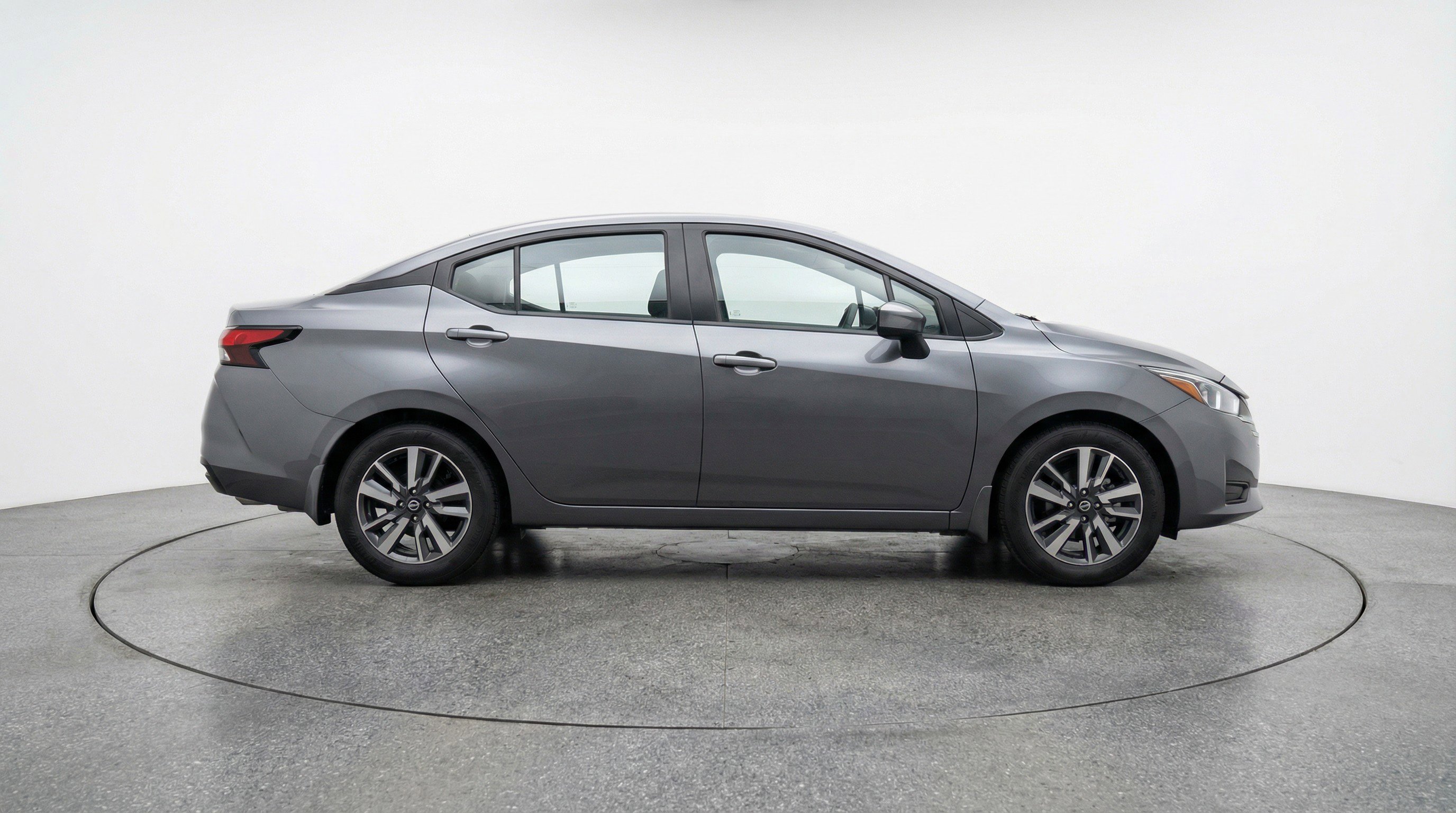Used 2025 Nissan Versa SV image 11