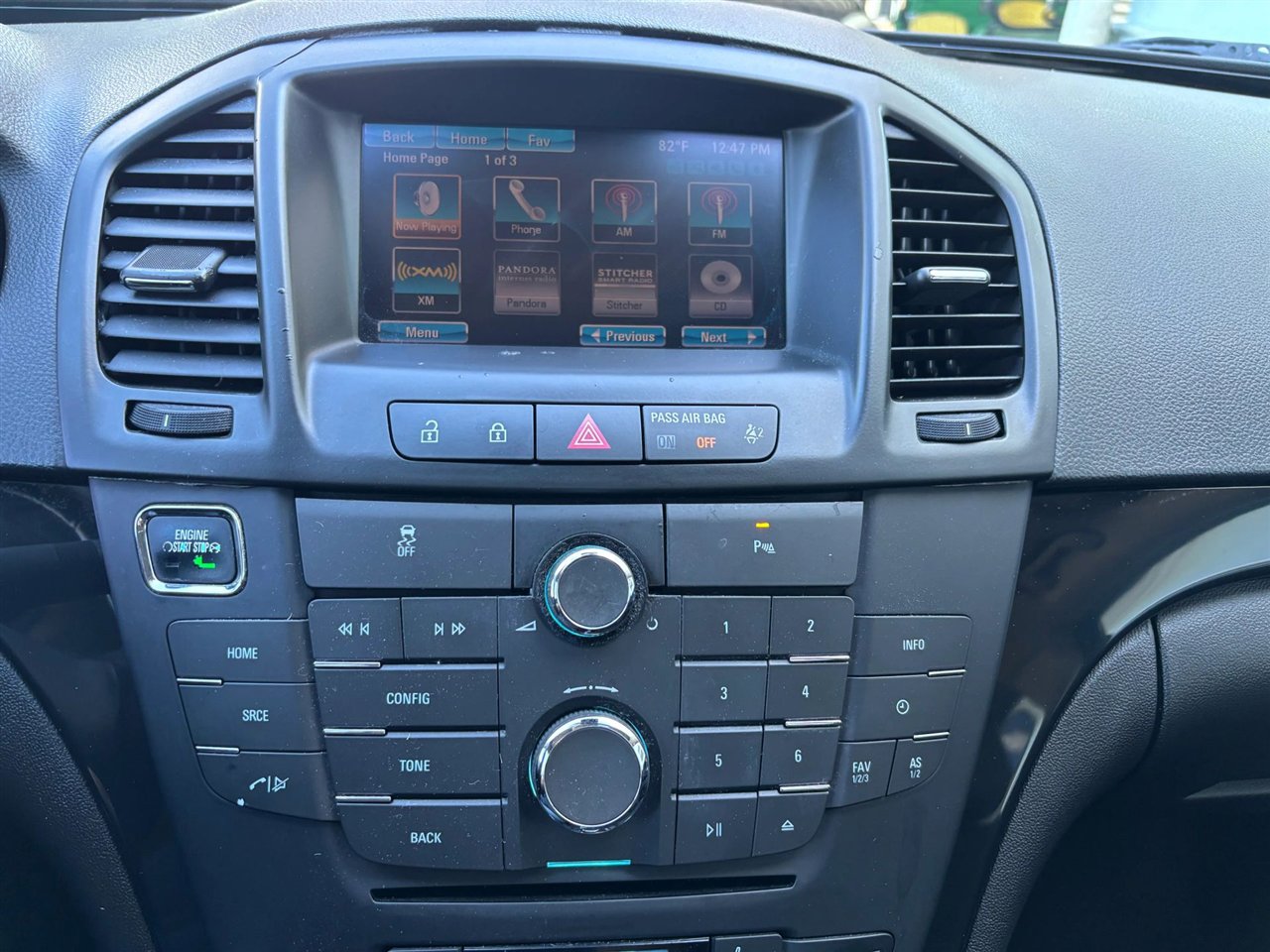 Used 2013 Buick Regal Premium image 14