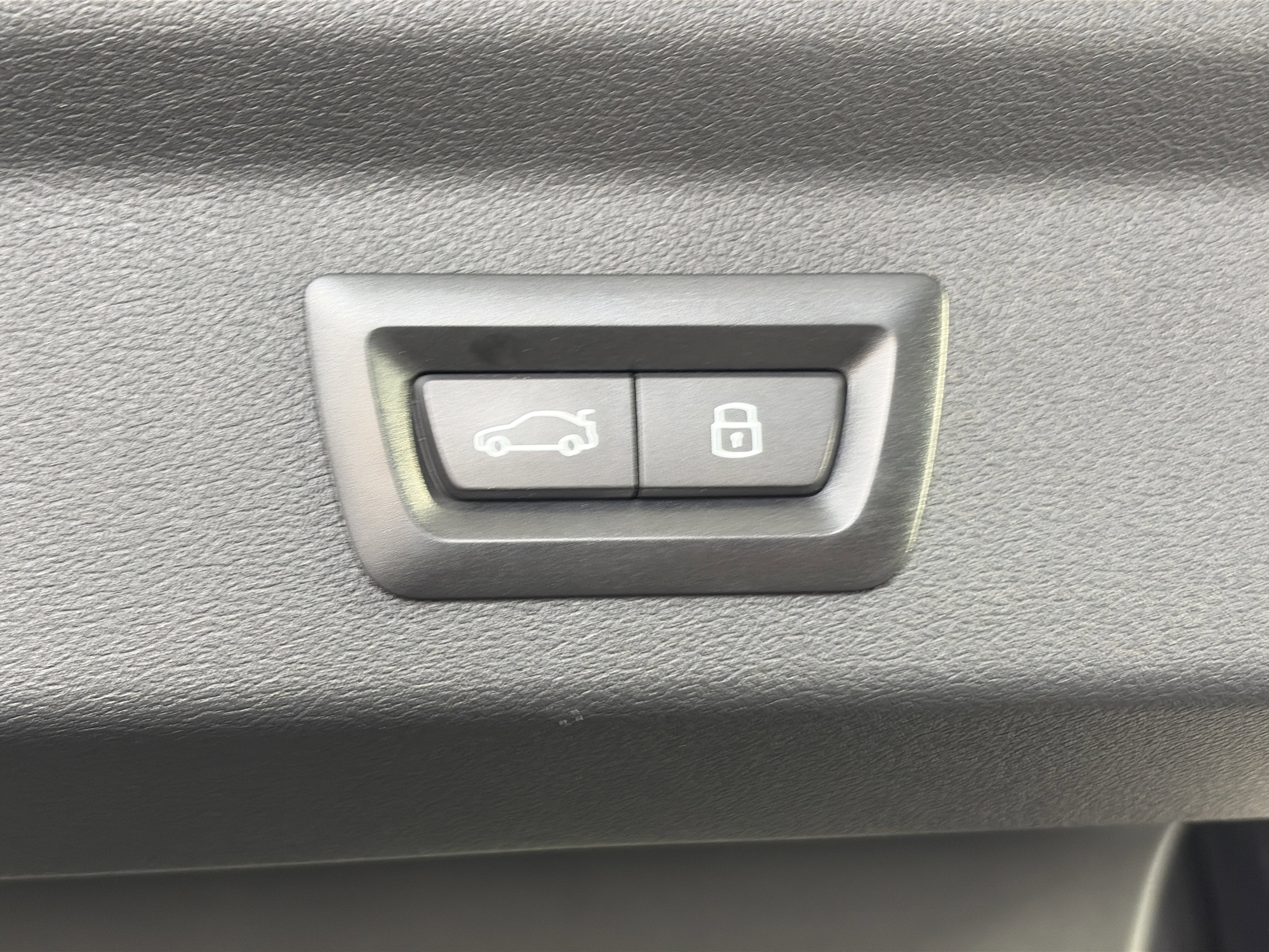 Used 2024 BMW X2 xDrive28i w/ Convenience Package image 15