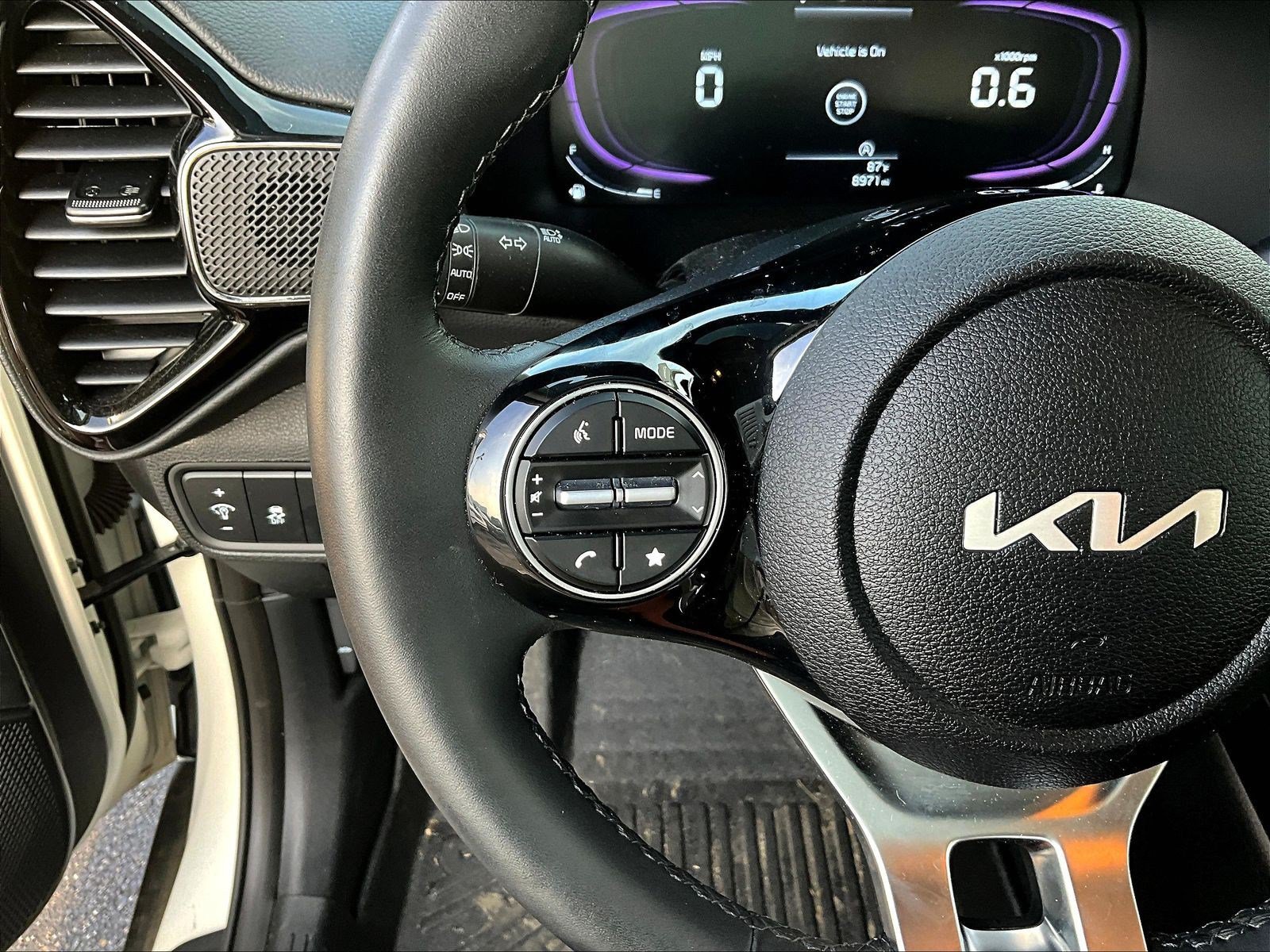 Used 2025 Kia Soul EX FWD image 11