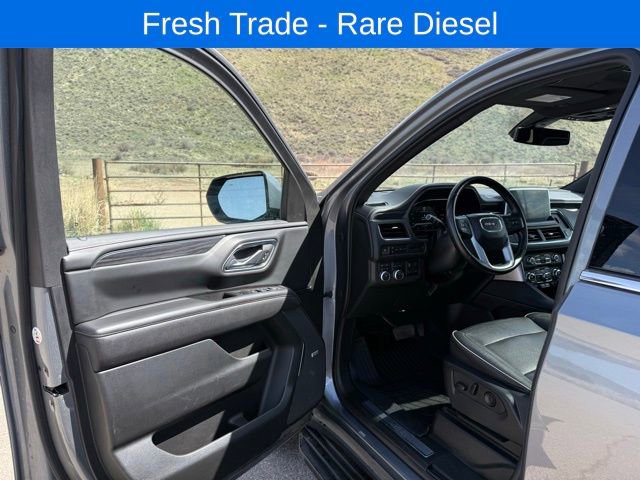 Used 2022 GMC Yukon SLT w/ Max Trailering Package AWD/4WD image 12