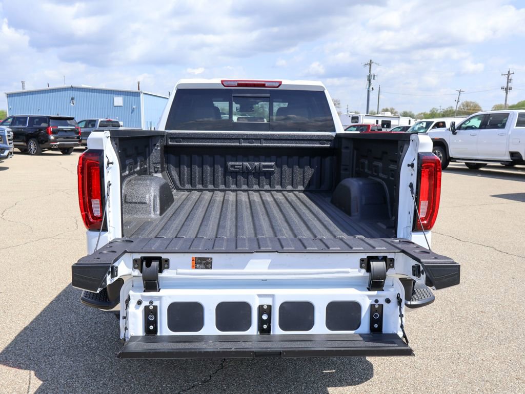 New 2026 GMC Sierra 1500 SLT image 5